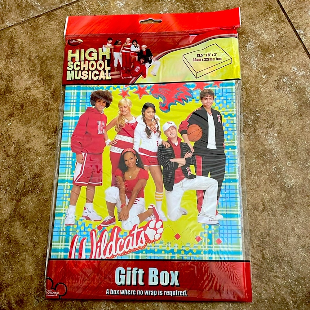 NWOT High School Musical gift box